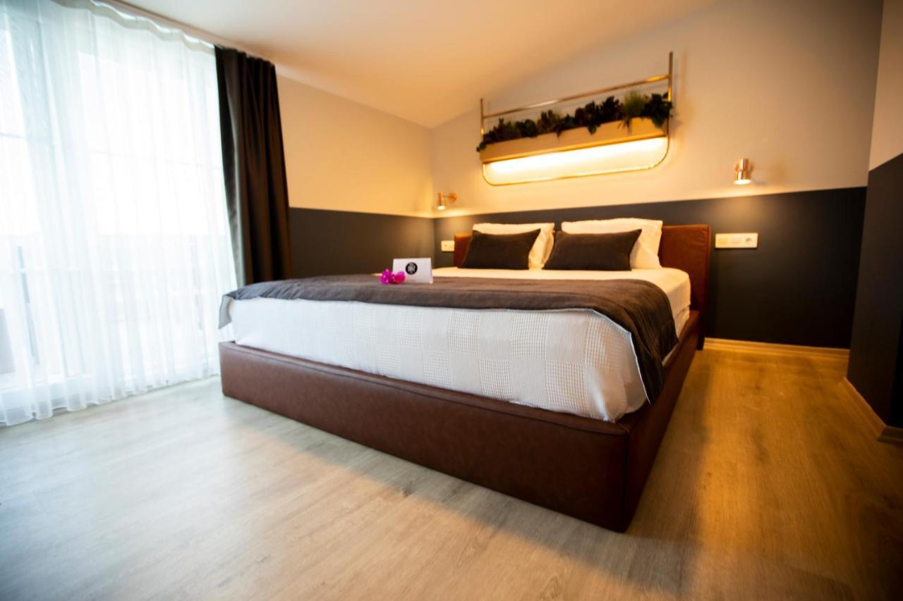 Urla 1867 Hotel Илдир Экстерьер фото