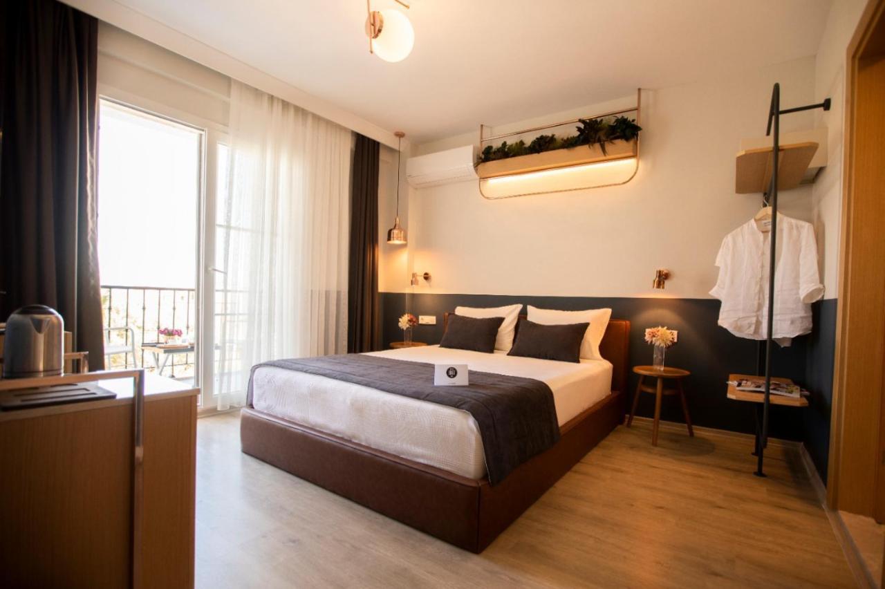 Urla 1867 Hotel Илдир Экстерьер фото