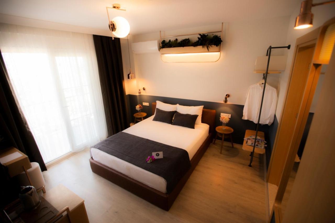 Urla 1867 Hotel Илдир Экстерьер фото