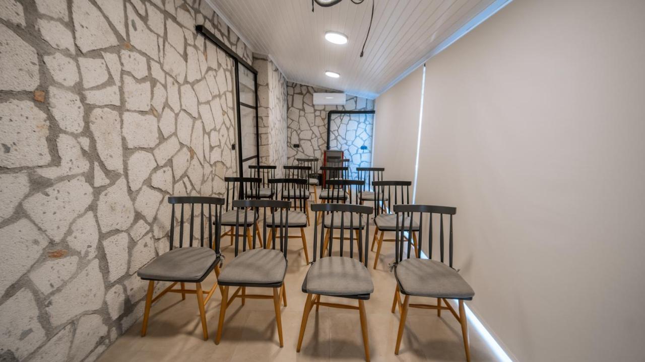Urla 1867 Hotel Илдир Экстерьер фото