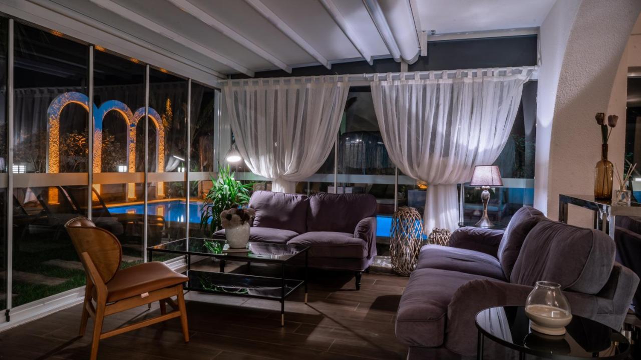 Urla 1867 Hotel Илдир Экстерьер фото